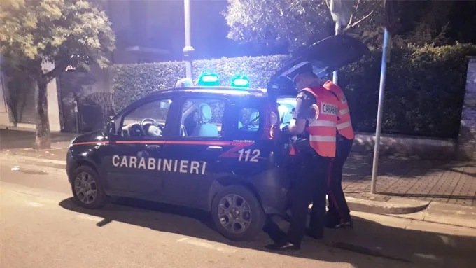 Ubriaco al volante, patente ritirata e auto sequestrata