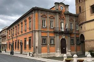 Tari, il Comune: «Nessun aumento nel 2026». Ma il comitato protesta