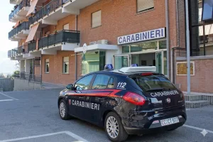 Operai al lavoro sotto il sole. Imprenditori denunciati