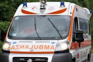 Perde il controllo del parapendio e precipita: ferito un quarantaseienne