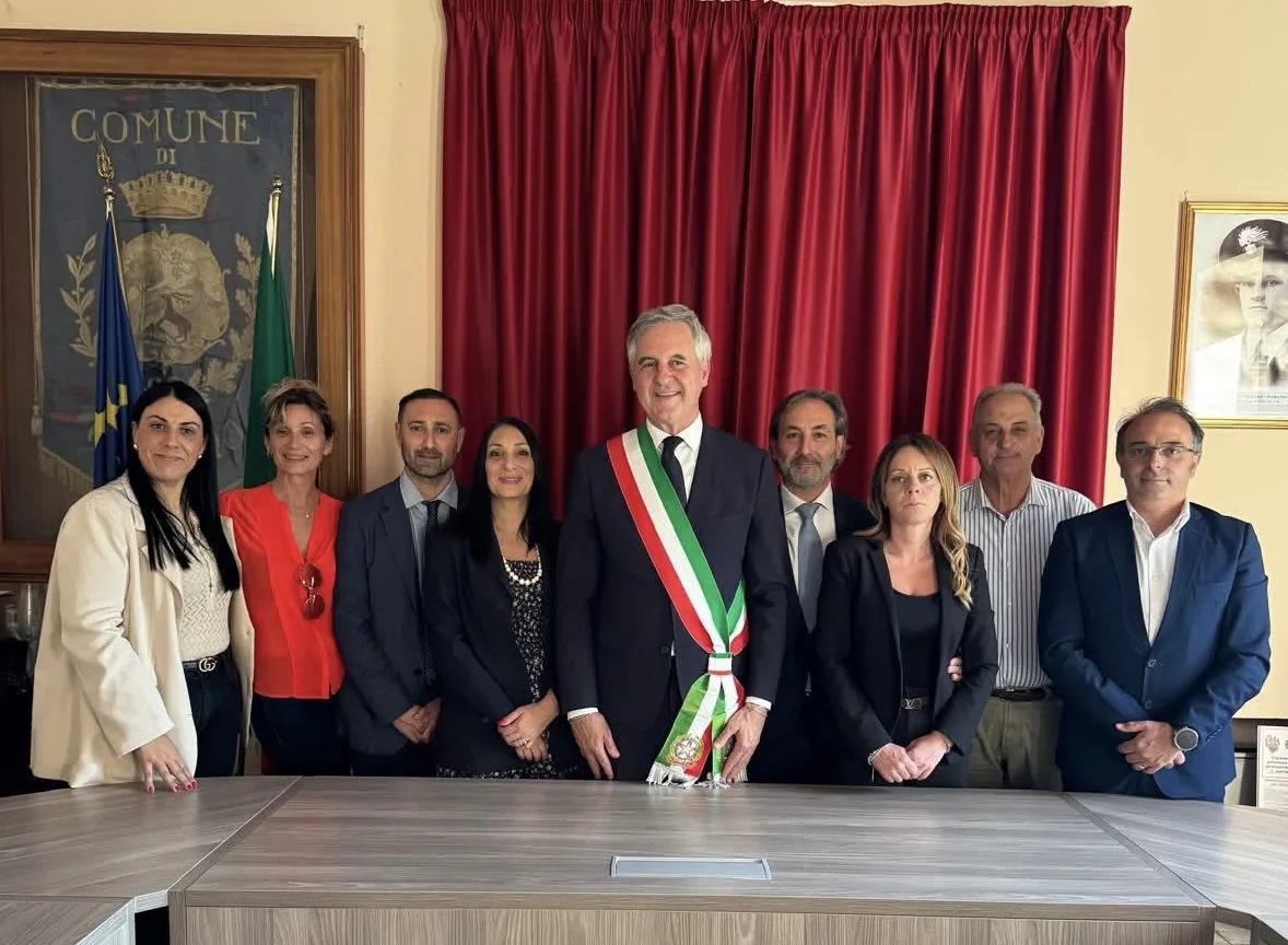 Cervaro, scontro politico sui rifiuti e post social: il Sindaco Marrocco difende la maggioranza e chiarisce i dati TARI