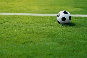 Troppi episodi di violenza contro gli arbitri: i campionati dilettantistici si fermano