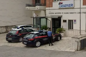 Perseguita la ex e viola il divieto di avvicinamento: ai domiciliari con il braccialetto elettronico