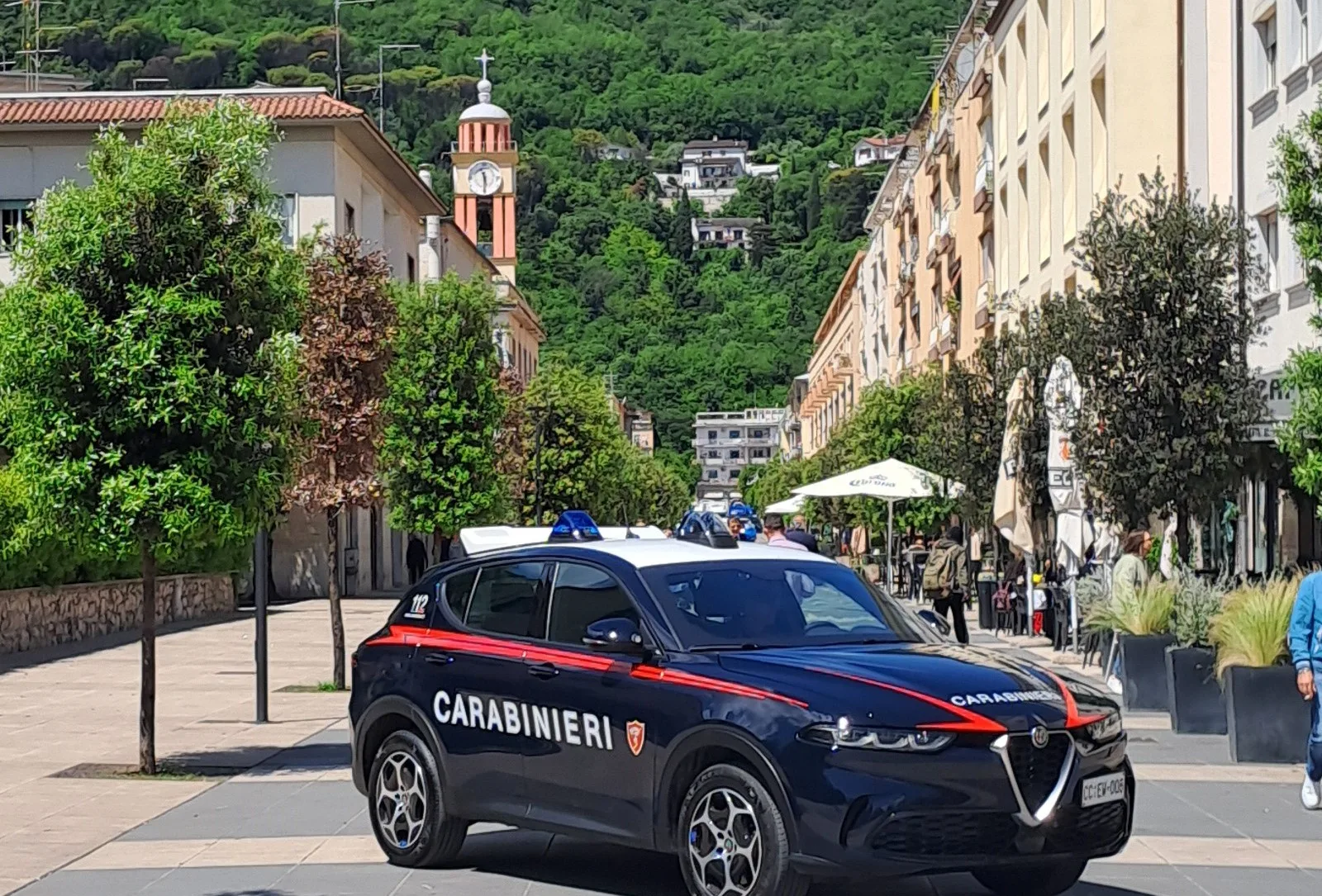 Cassino (FR) – In bici con coltello a serramanico e hashish, denunciato